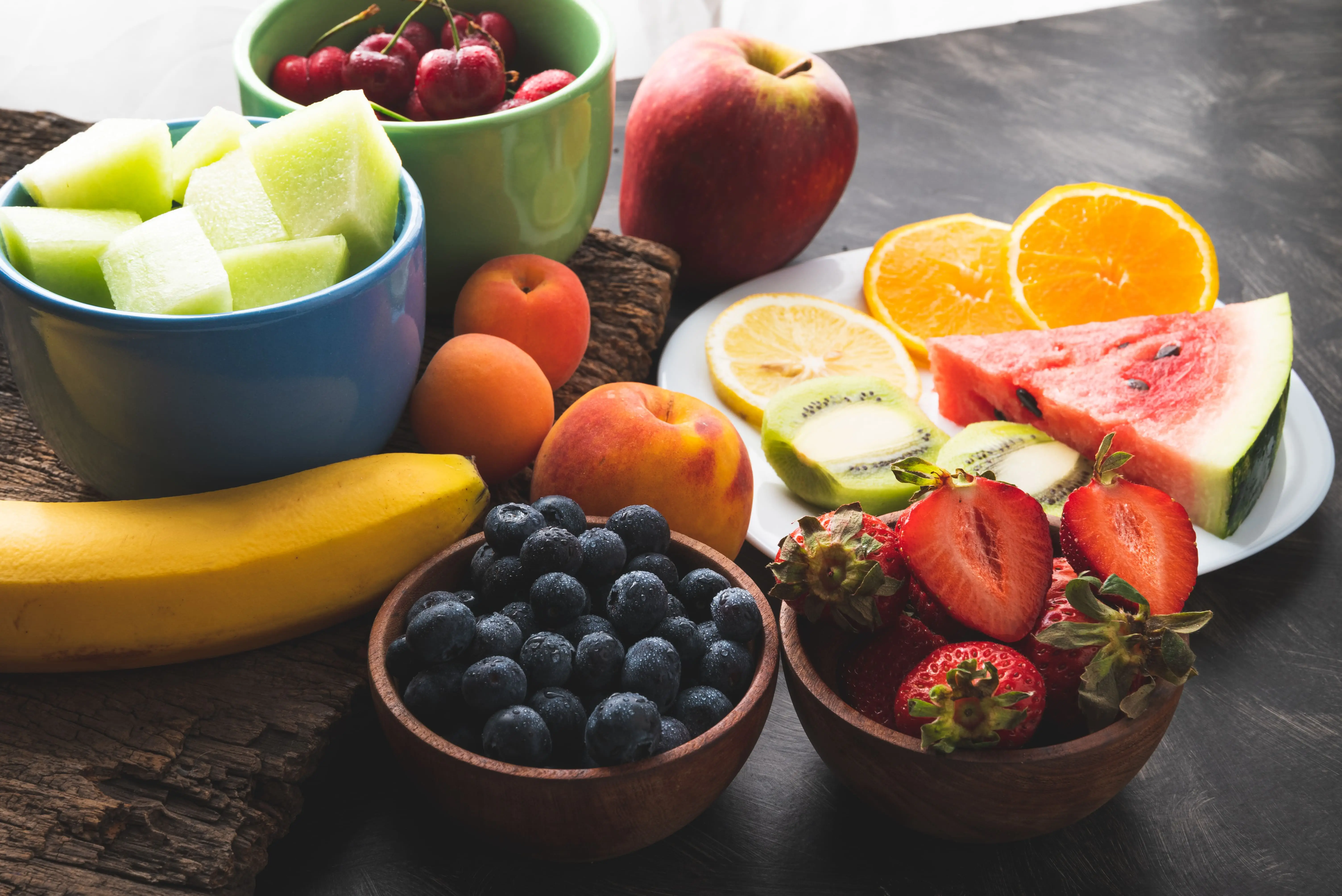 【春夏秋冬・月別】「今が旬の果物」がわかる！季節ごとの一覧カレンダーをご紹介