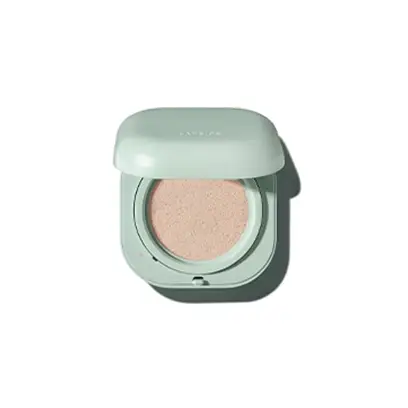 【崩れない塗り方と仕上げのコツとは？】クッションファンデの使い方を解説！